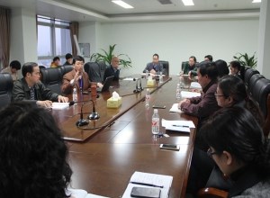 符春晖院长主持召开医疗护理会议