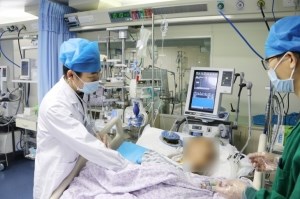 我院重症医学科李峥教授参与编写《2018年中国蛇伤救治专家共识》