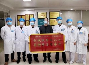 同一天，温情一幕在泌尿外科两度上演
