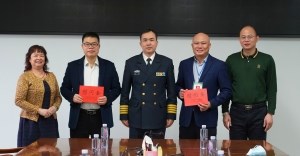 市领导到我院看望慰问科技拔尖人才