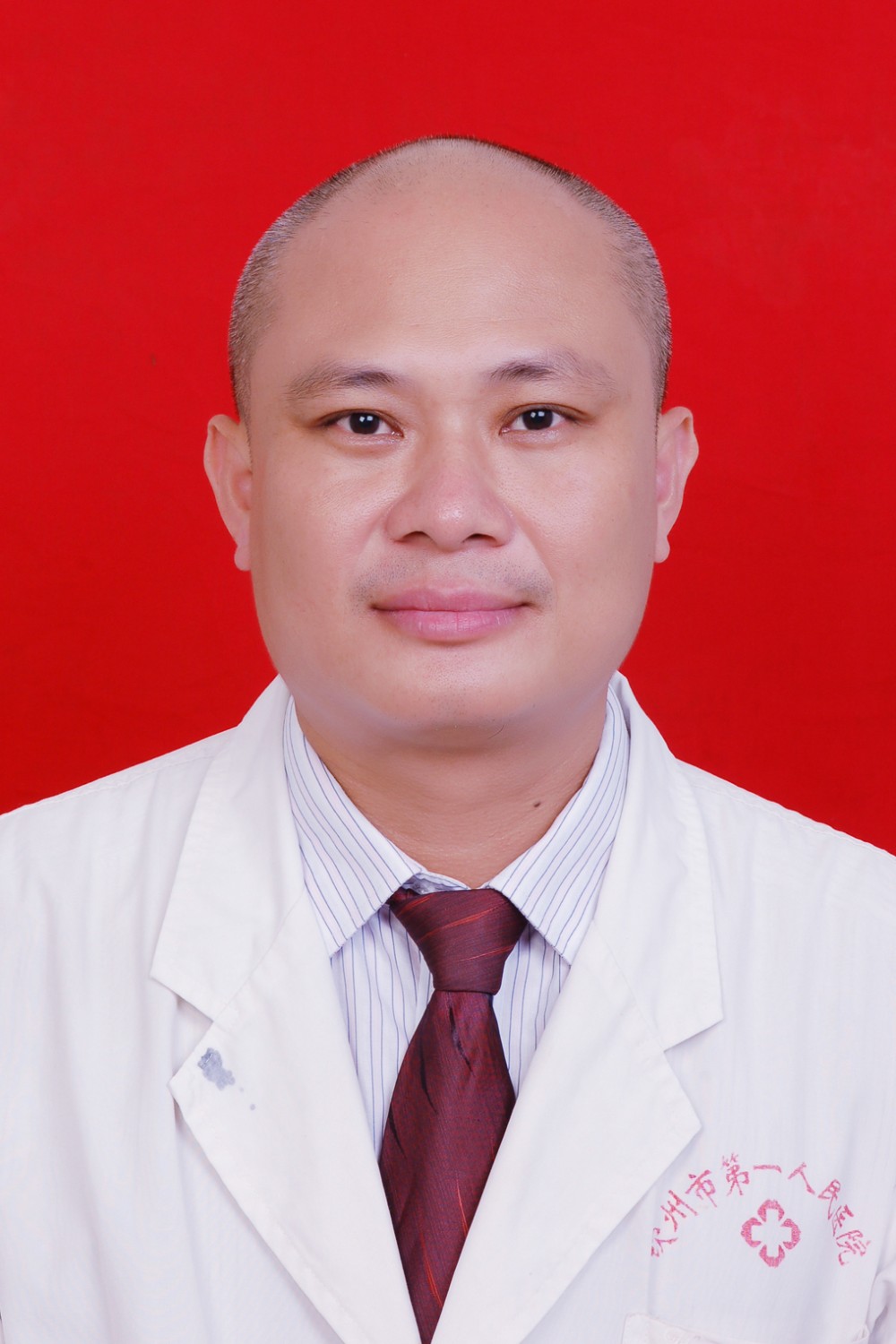 副院长兼甲状腺乳腺外科主任，主任医师、教授 郑达武