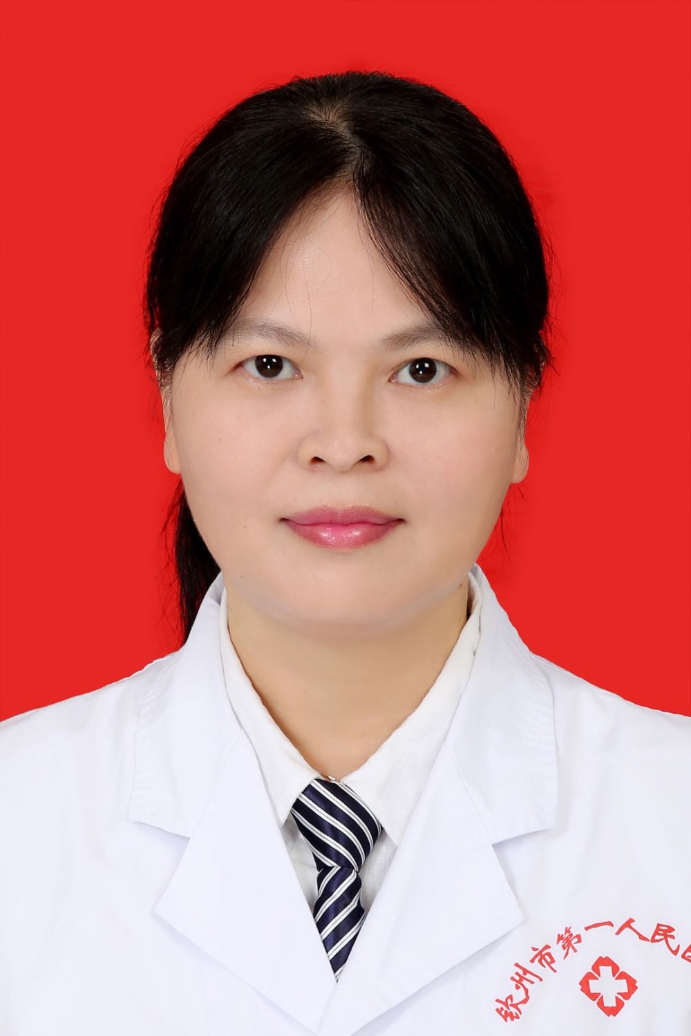 甲状腺乳腺外科副主任，副主任医师 谢新美