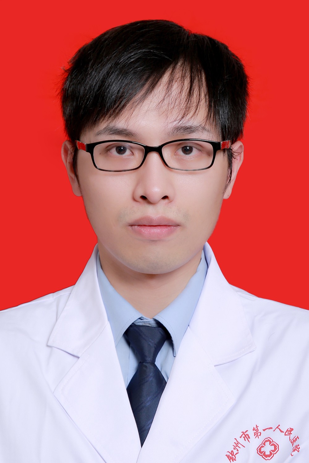 脊柱骨病外科医师 耿齐梓 