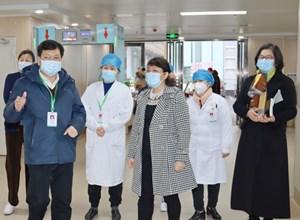 市卫生健康委到院开展春节前 安全生产和疫情防控检查